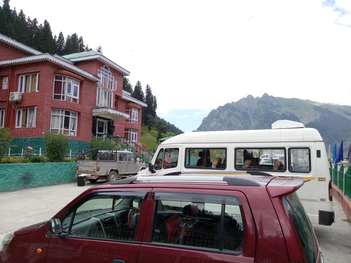 Hotel Glacier Heights Sonāmarg Exteriör bild