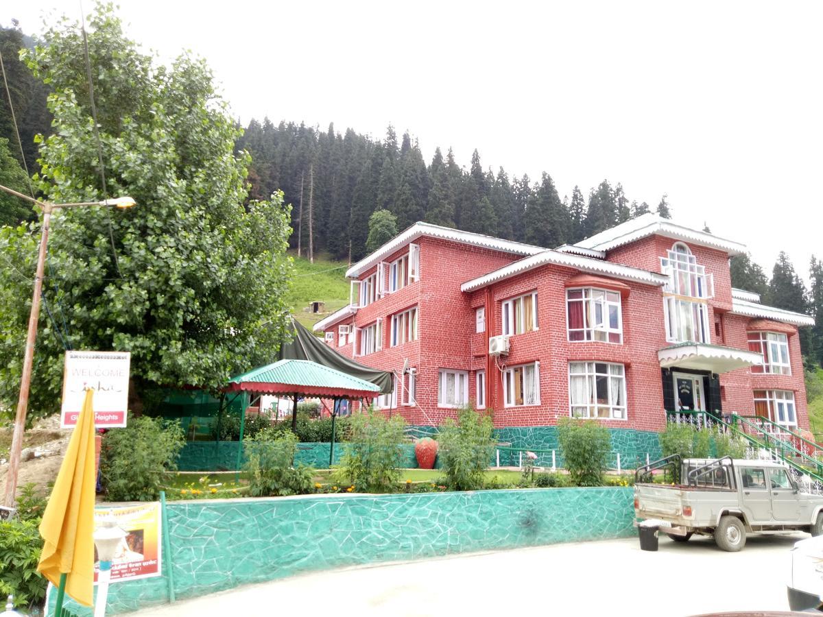 Hotel Glacier Heights Sonāmarg Exteriör bild